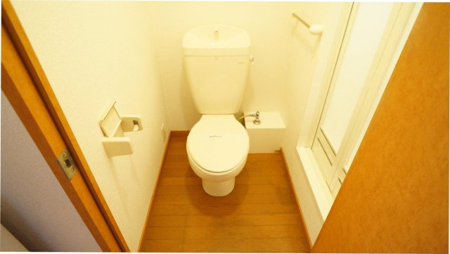 レオパレスブルームのトイレ