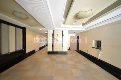 【エントランス】 | プレサンス本町リアルシティ | 建物の内部です