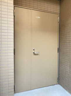【その他共用部分】 | ブライズ神楽坂DUE | 敷地内ごみ置き場