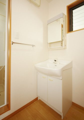 OASIS SATONAKA　Ｂ棟の独立洗面台