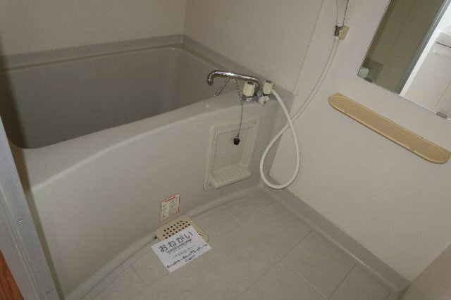 【浴室】 | シティアサヒⅡ | コンパクトで使いやすいお風呂です