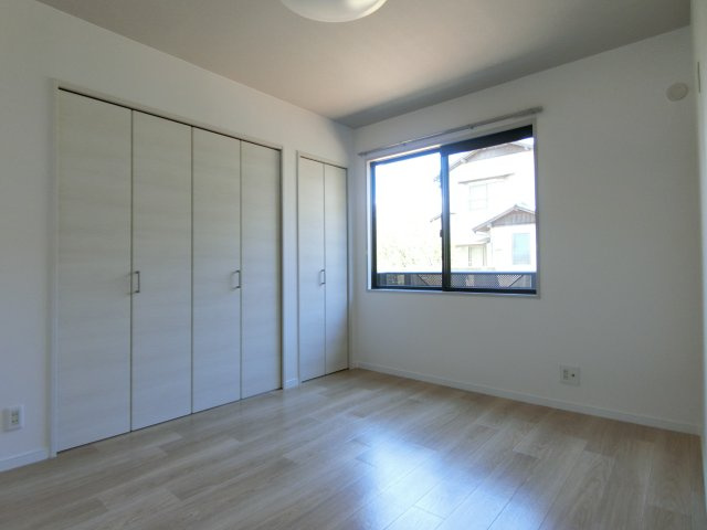 サングリーンB棟の洋室