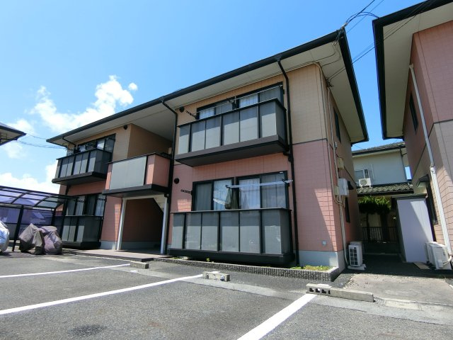 サングリーンB棟の外観