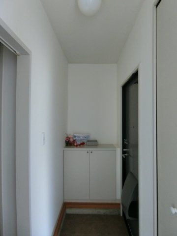 サングリーンB棟の玄関