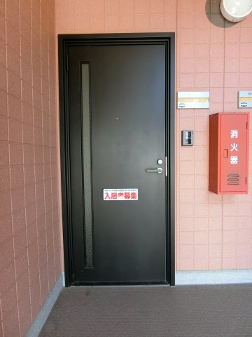 サングリーンB棟の玄関