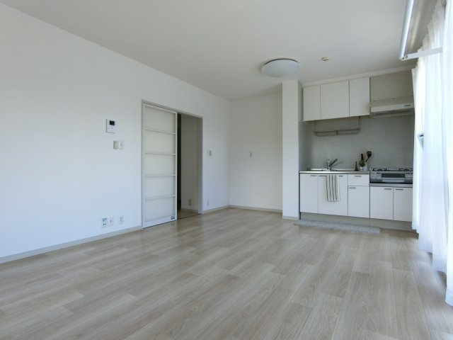 サングリーンB棟の居間・リビング