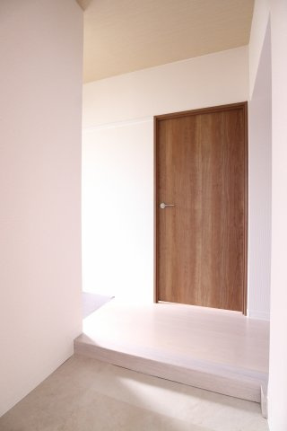 垂水農住団地５号棟の玄関
