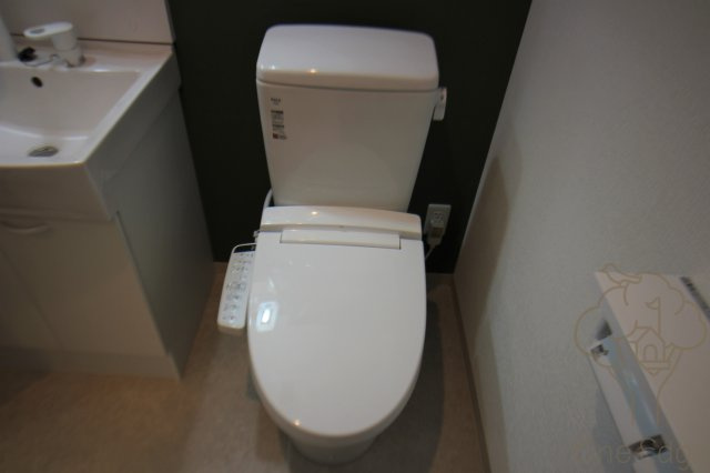 E-SPAAACE西天満のトイレ