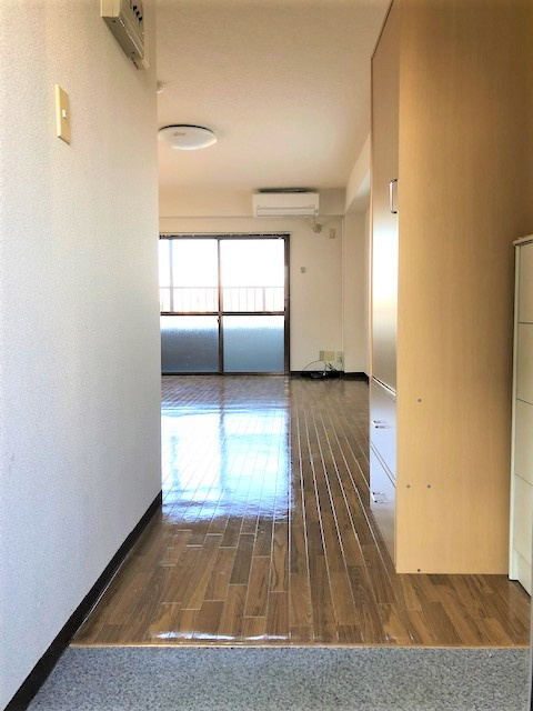 喜志マンションの玄関