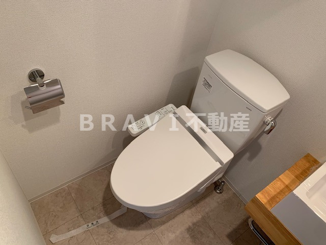 SERENiTE本町reflet（セレニテ本町ルフレ）　BRAVI不動産のトイレ|【セレニテ本町ルフレ】コンパクトで使いやすいトイレです