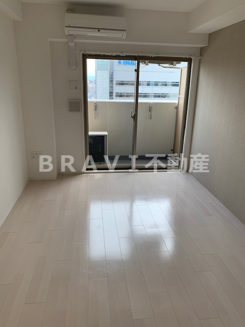 SERENiTE本町reflet（セレニテ本町ルフレ）　BRAVI不動産の居間・リビング|【セレニテ本町ルフレ】ゆったり過ごせる居間です