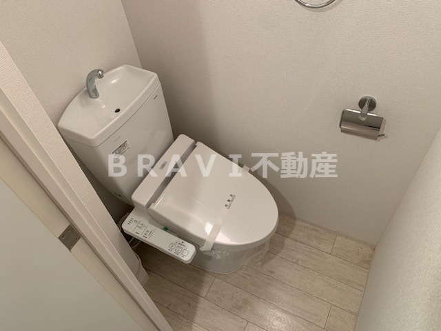 SERENiTE本町reflet（セレニテ本町ルフレ）　BRAVI不動産のトイレ|【セレニテ本町ルフレ】シンプルで使いやすいトイレです