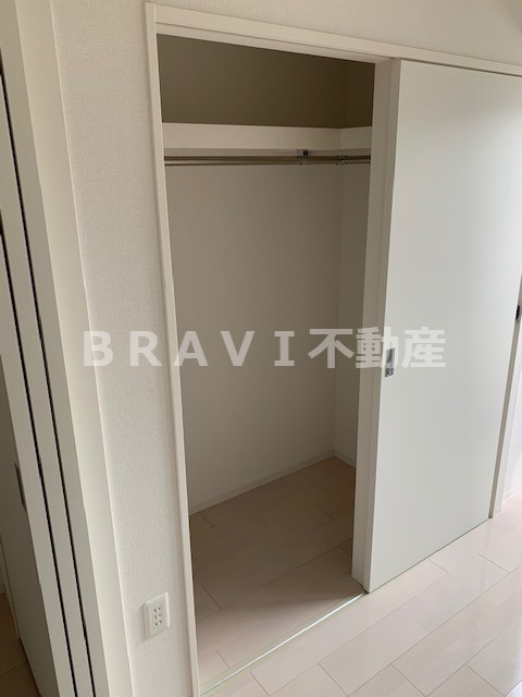 SERENiTE本町reflet（セレニテ本町ルフレ）　BRAVI不動産の収納|【セレニテ本町ルフレ】大きなものも収納できそうです