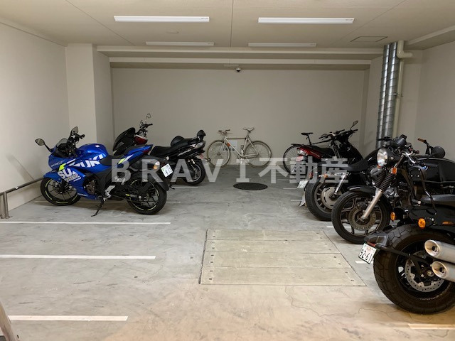 SERENiTE本町reflet（セレニテ本町ルフレ）　BRAVI不動産のその他共用部分|【セレニテ本町ルフレ】バイク置場