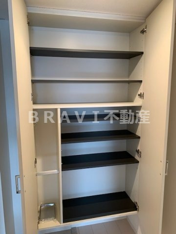 SERENiTE本町reflet（セレニテ本町ルフレ）　BRAVI不動産の収納|【セレニテ本町ルフレ】シューズボックス