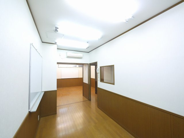 トミオプラザの内装