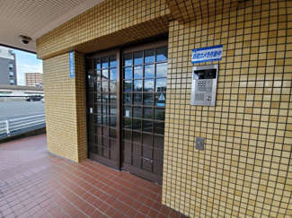 【エントランス】