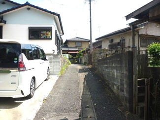 【前面道路含む現地写真】