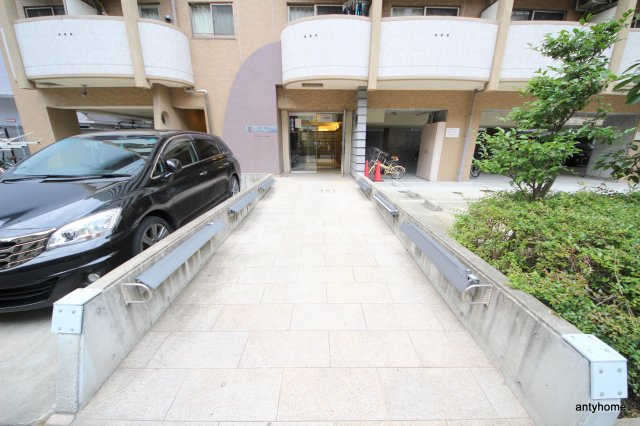 ライブコート北梅田　仲介手数料無料のエントランス