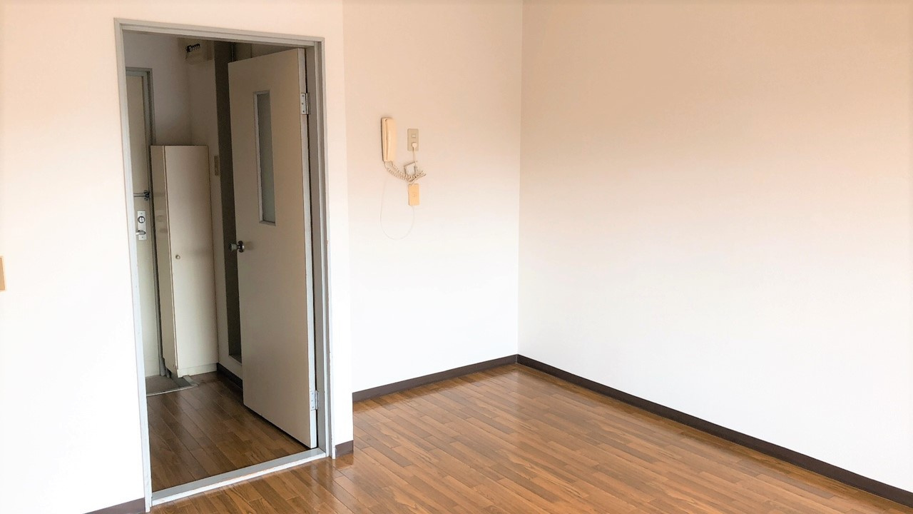 サンアベニュー葉山の洋室