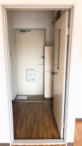 サンアベニュー葉山の玄関