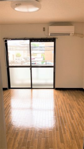 サンアベニュー葉山の洋室