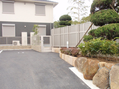 【駐車場】 | サンシャインヒルズ大谷 | 駐車場があるので、車を買う予定の方も安心です