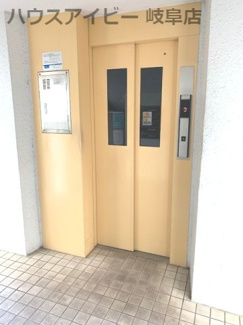 【その他共用部分】 | コーポ田神A棟　２階部分　可動棚付きパントリー・納戸スペースあります。駐車場1台継承可能