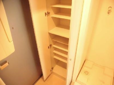 プラネシア烏丸御池の収納|シューズＢＯＸ