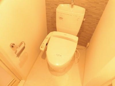プラネシア烏丸御池のトイレ|ウォシュレット