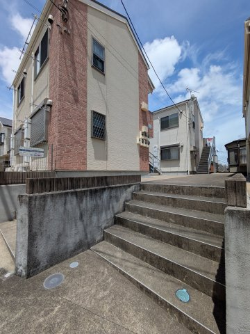 Colorz Hiyoshiのエントランス