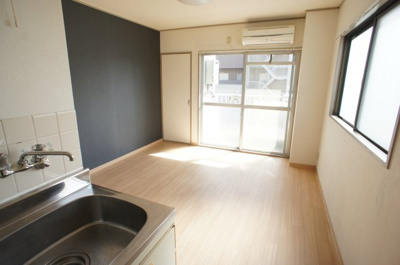 【キッチン】 | ラークハウス