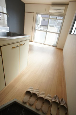 【玄関】 | ラークハウス