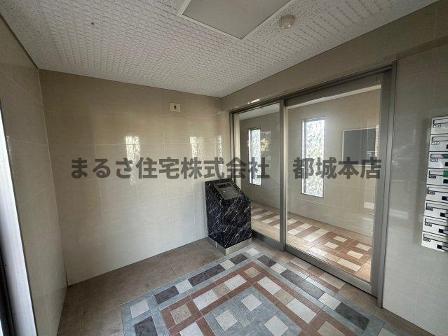 スカイコート年見のロビー