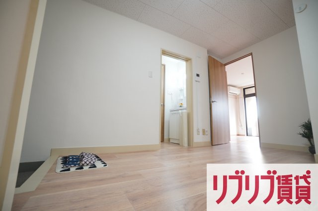 サニング本町の居間・リビング