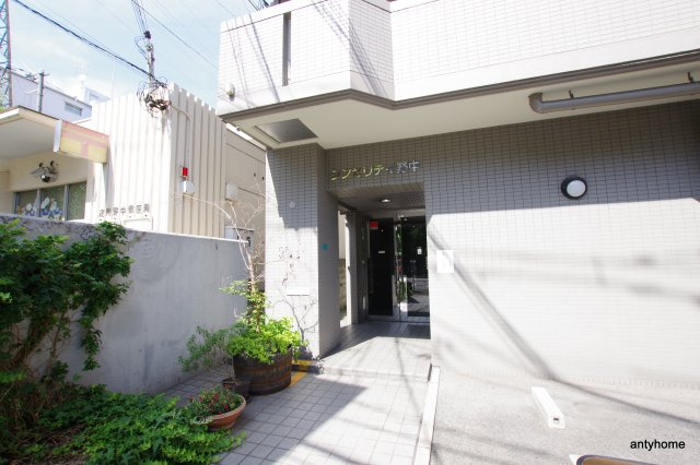 シンセリティ野中　仲介手数料無料のエントランス