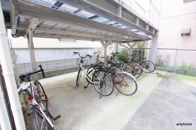 シンセリティ野中　仲介手数料無料の駐車場