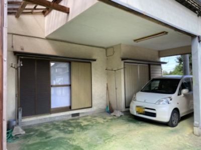 【駐車場】 | ガレージハウス木更津真里 | 車種によって２台可能です！