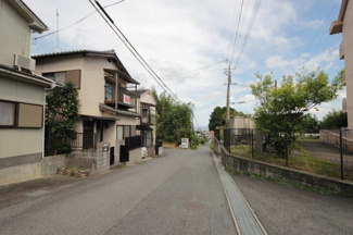 【前面道路含む現地写真】