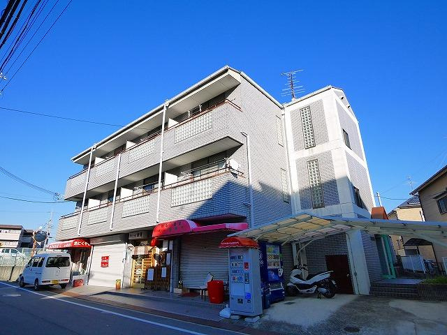 ラウレア生駒の外観