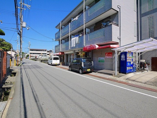 ラウレア生駒の周辺