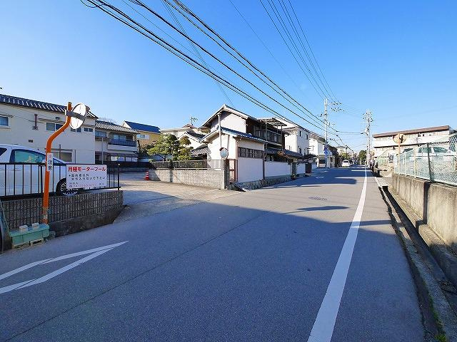 ラウレア生駒の周辺