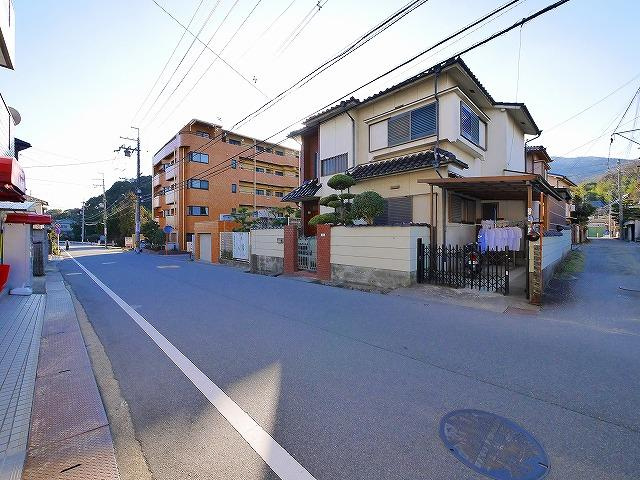 ラウレア生駒の周辺