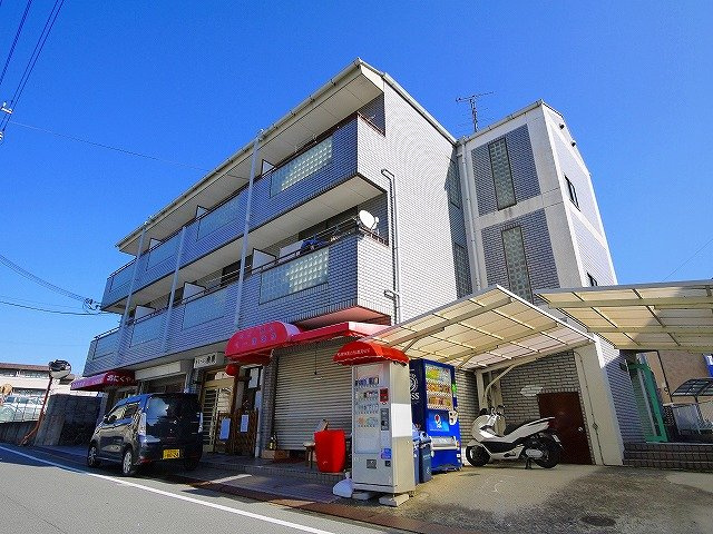 ラウレア生駒の外観