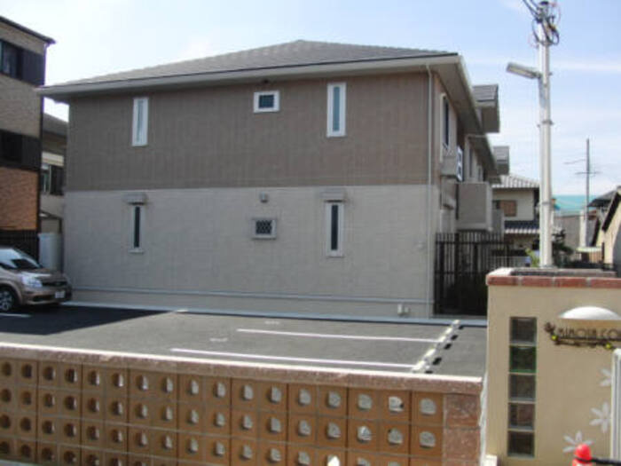 岸和田市春木本町のハイツの外観|建物外観を気になさる方へ、見た目の良い物件です