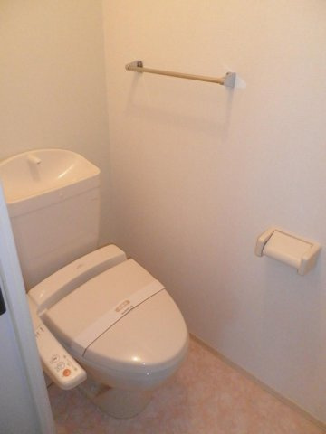 岸和田市春木本町のハイツのトイレ|清潔感のあるトイレです