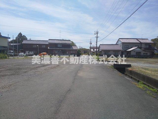 ５５４２３　瑞穂市美江寺土地の前面道路含む現地写真