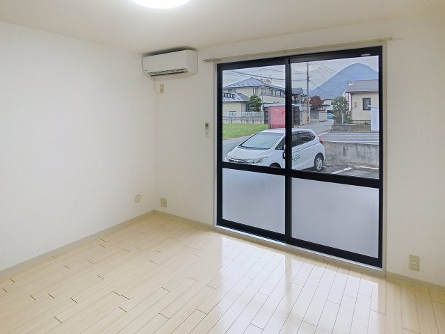 ハイツ松見の居間・リビング