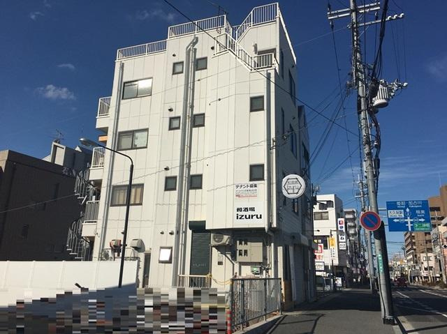 大久保駅前ビルの外観