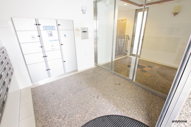 コンソラーレ東野田　仲介手数料無料のロビー